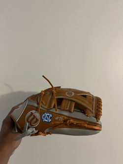New A2000 UNC Outfield Glove