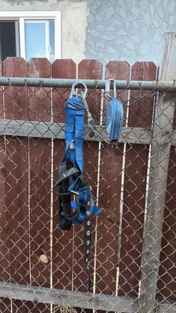 Fall tech yo-yo and first harness