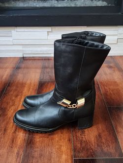Stuart Weitzman Black Leather Harness Boots Gold Hardware Lug Sole Size 7.5