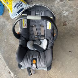 Chicho Infant Car Seat with Car Base