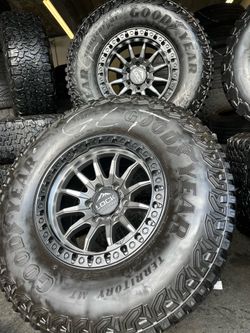Vendo rines nuevos 17x9 de ancho de 6-135 Lugs con llantas 315/70/R17 Goodyear para for f150 📲‼️