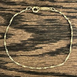 “Napier” Brand Vintage Gold Plated Bracelet 