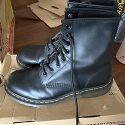 1460 WOMEN'S Smooth Leather Lace Up Boots Doc Martins 