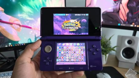 Nintendo 3DS Midnight Purple 32GB of games, charger and dock, screen protector