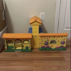 Dora’s House Talks Toy 19x38