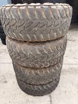 37x13.50r20 Toyo tires en excelentes condiciones de vida las 4