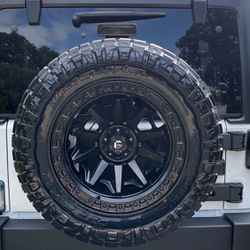 5 Jeep - Fuel Covert 20" Wheels W/ Nitto Grappler Tires