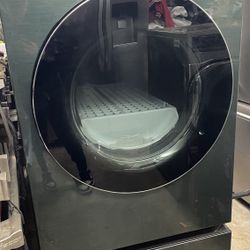 Samsung Model 💚 Front Loader Green Washer And Dryer sets With Pedestals 