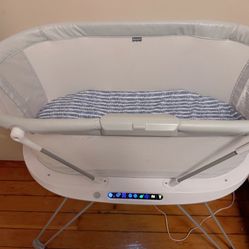 Baby Bluetooth Bassinet 