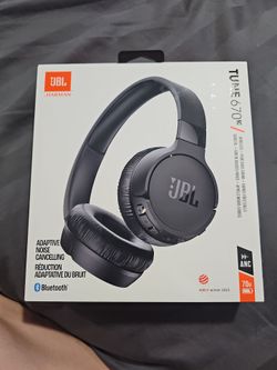 Like New - JBL tune 670NC