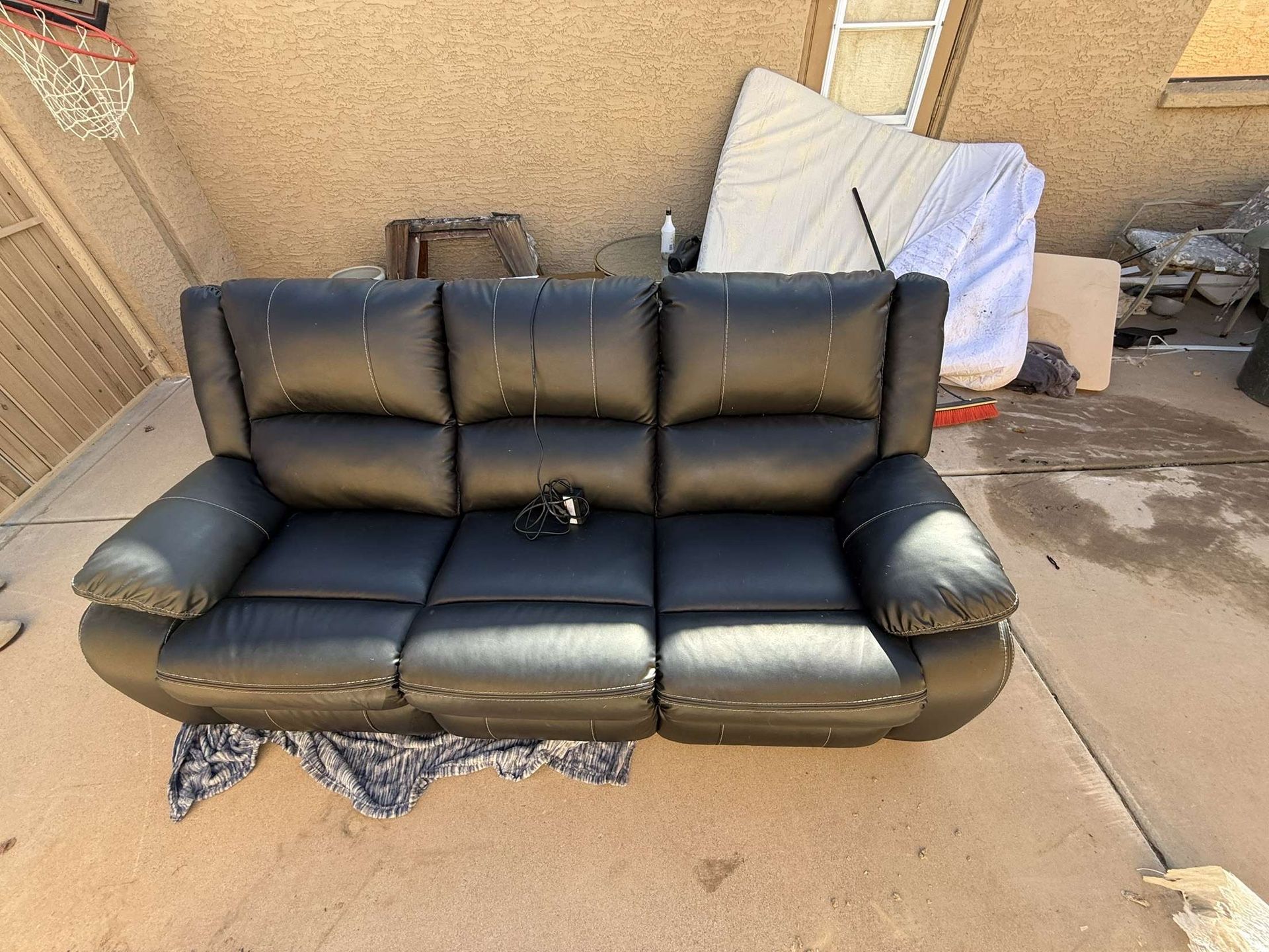 7 Foot Recliner Leather Couch