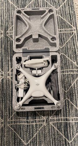 DJI Phantom 4 Drone