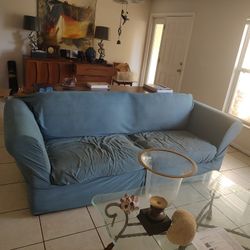 Free Living Room Furniture 