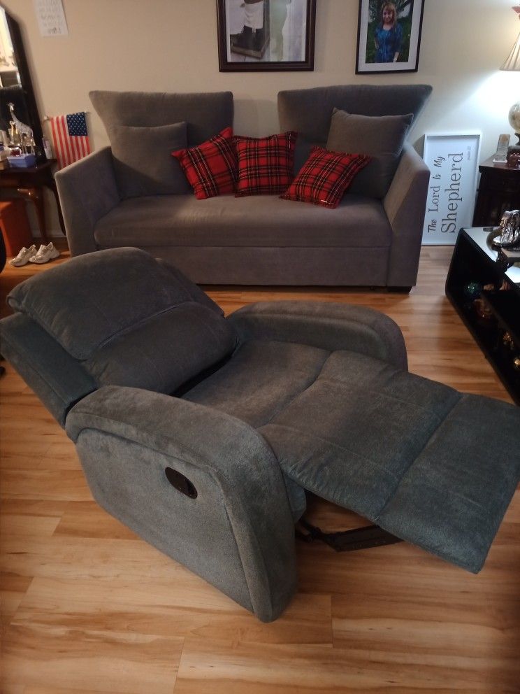 RECLINIG SOFA