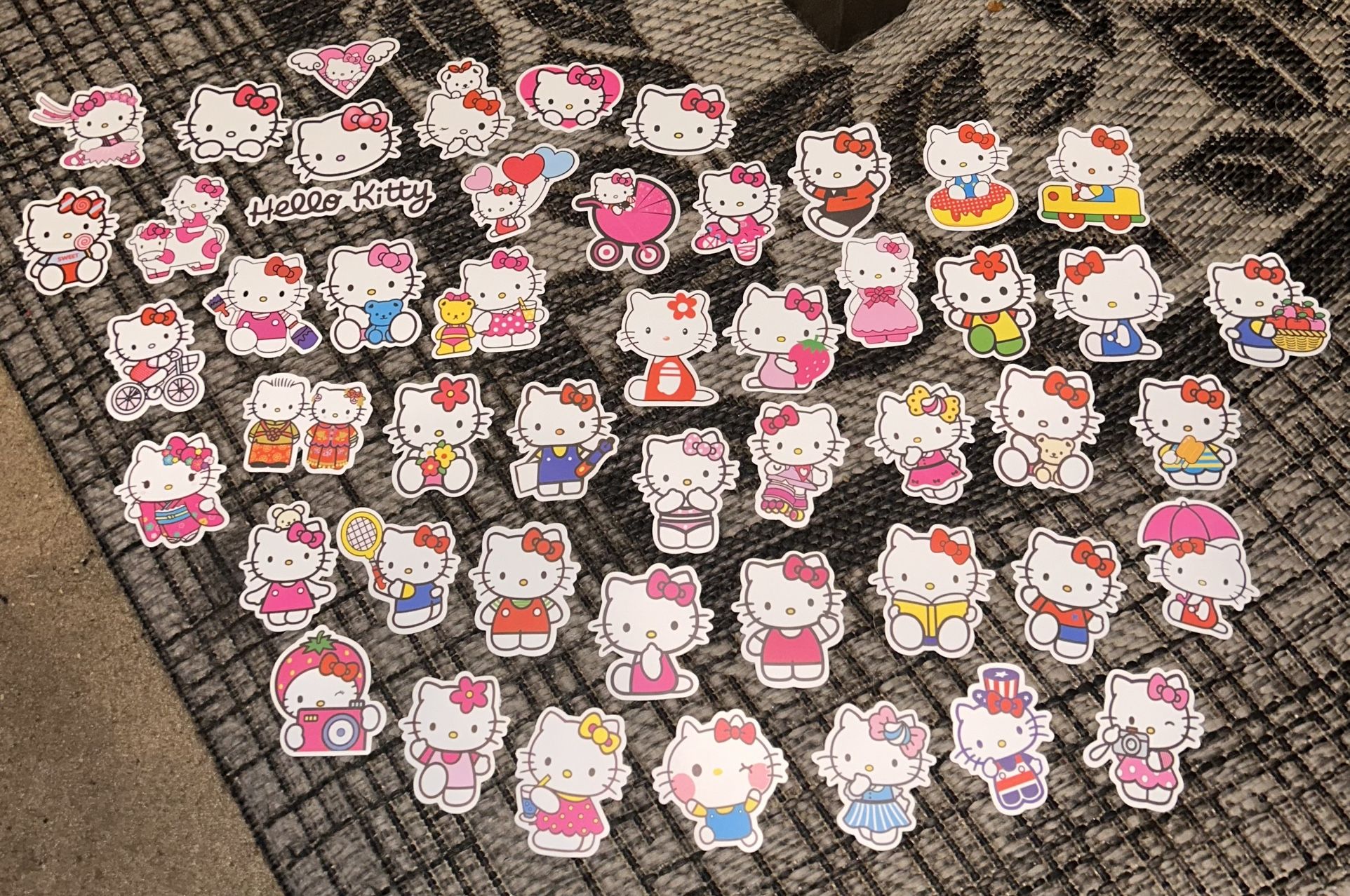 HELLO KITTY STICKERS 