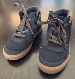 OshKosh Toddler Shoes 10c