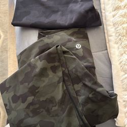 2 Pantalones Lulú.   30. 00 Por Los Dos 