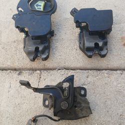 Trunk Latches & Seat Belts Acura Tsx 04to08