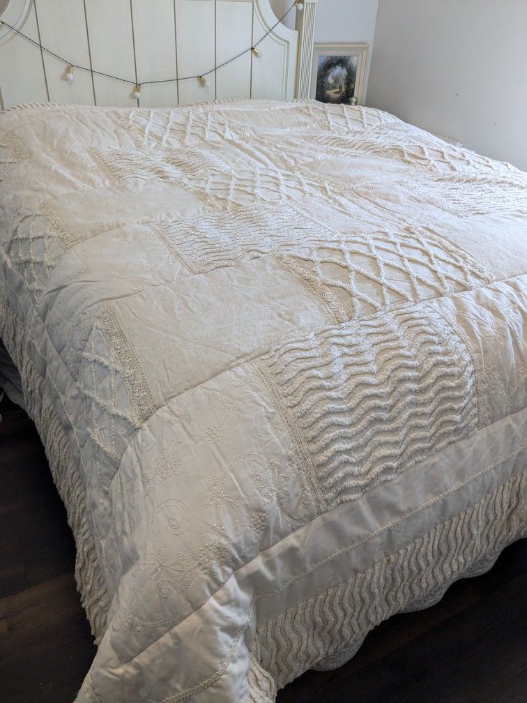 Beautiful Waverly Ivory Full Comforter Cottage W Textured Patterns Embroidery