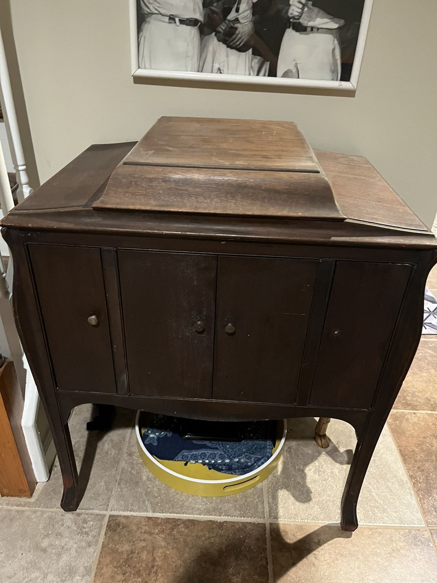 Antique Victor Victrola 1922 Phonograph Cabinet Record Player