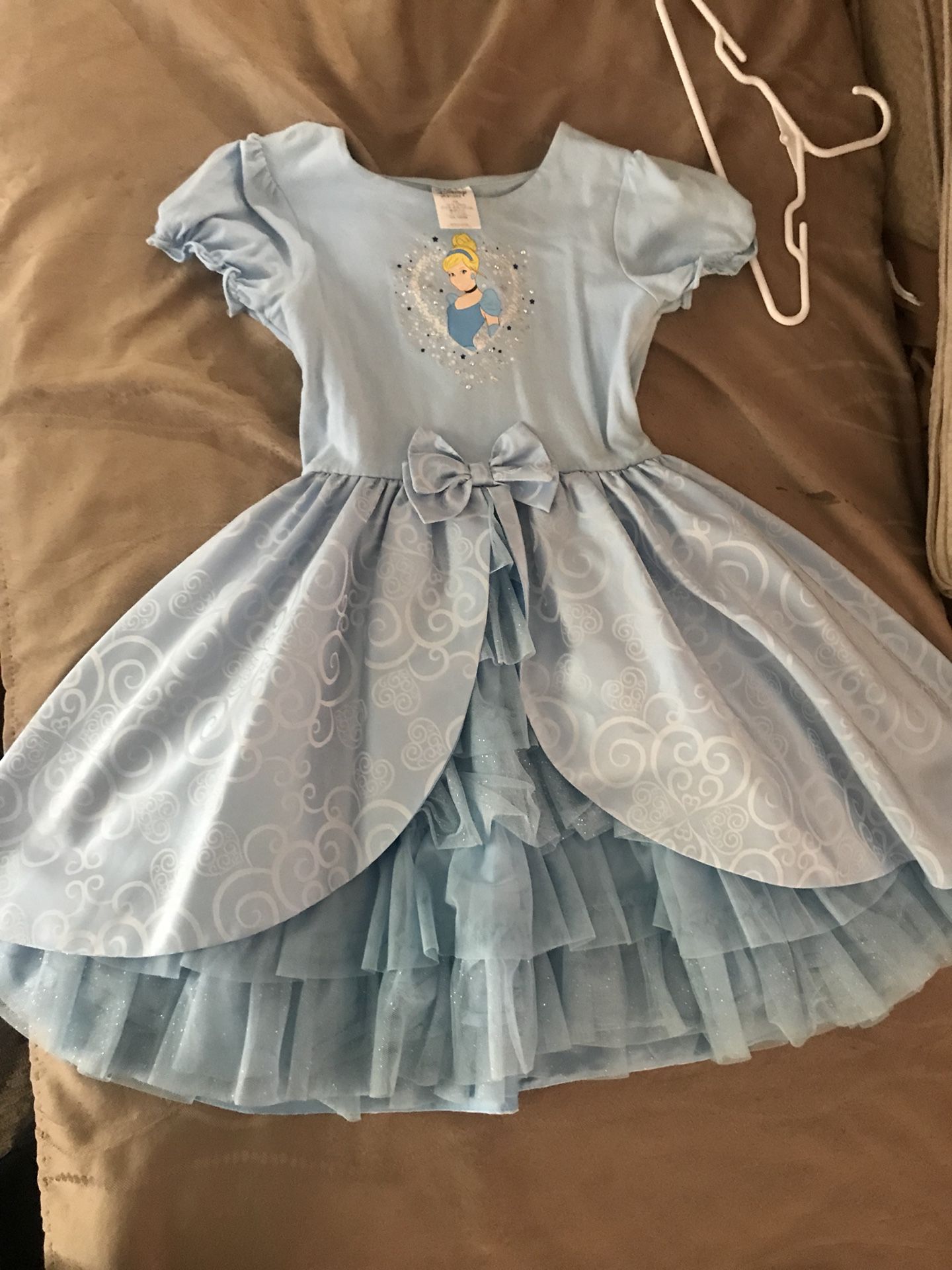 Beautiful Cinderella dress size 7/8 and tiara