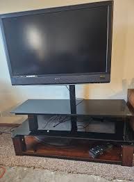 SONY BRAVO 46" TV W/Remote and stand $50