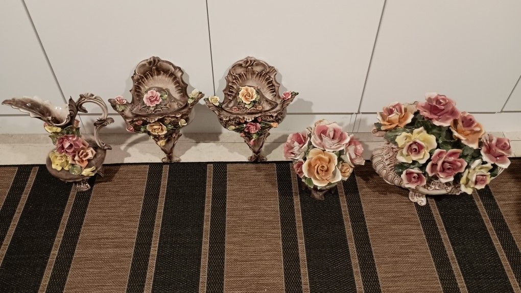 Capodimante Vintage Floral Porcelain - 5 vase collection, original from Italy.