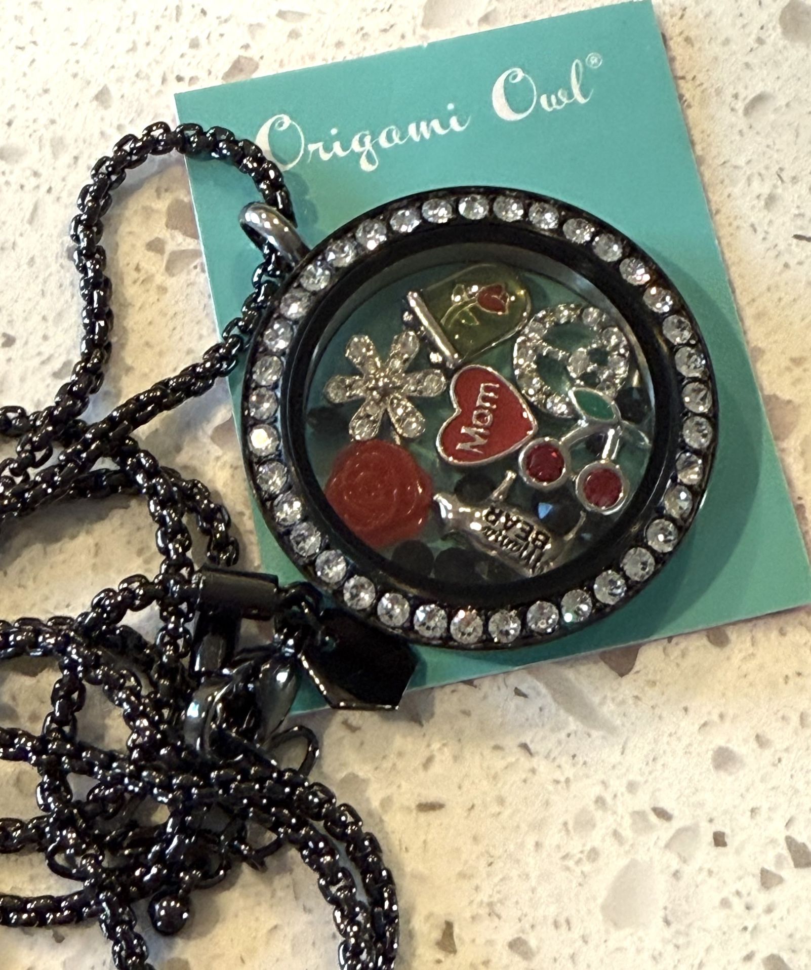 New Mother’s Day Black Origami Owl Necklace Locket Floating Charms Rhinestone Perfect for mother’s day gift. Locket opens and you can change floating