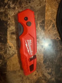 Milwaukee fastback utility knife