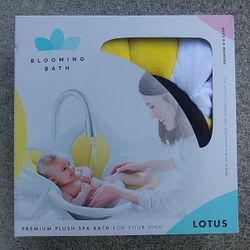 Blooming Bath Lotus
