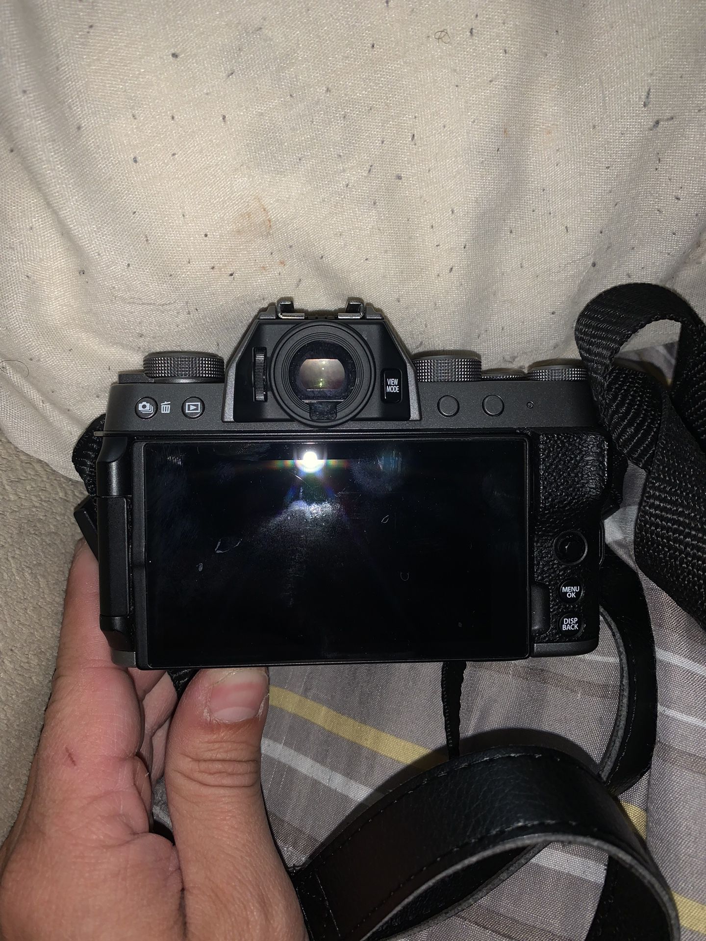 Fujifilm X-T200 Mirrorless Interchangeable-Lens Camera