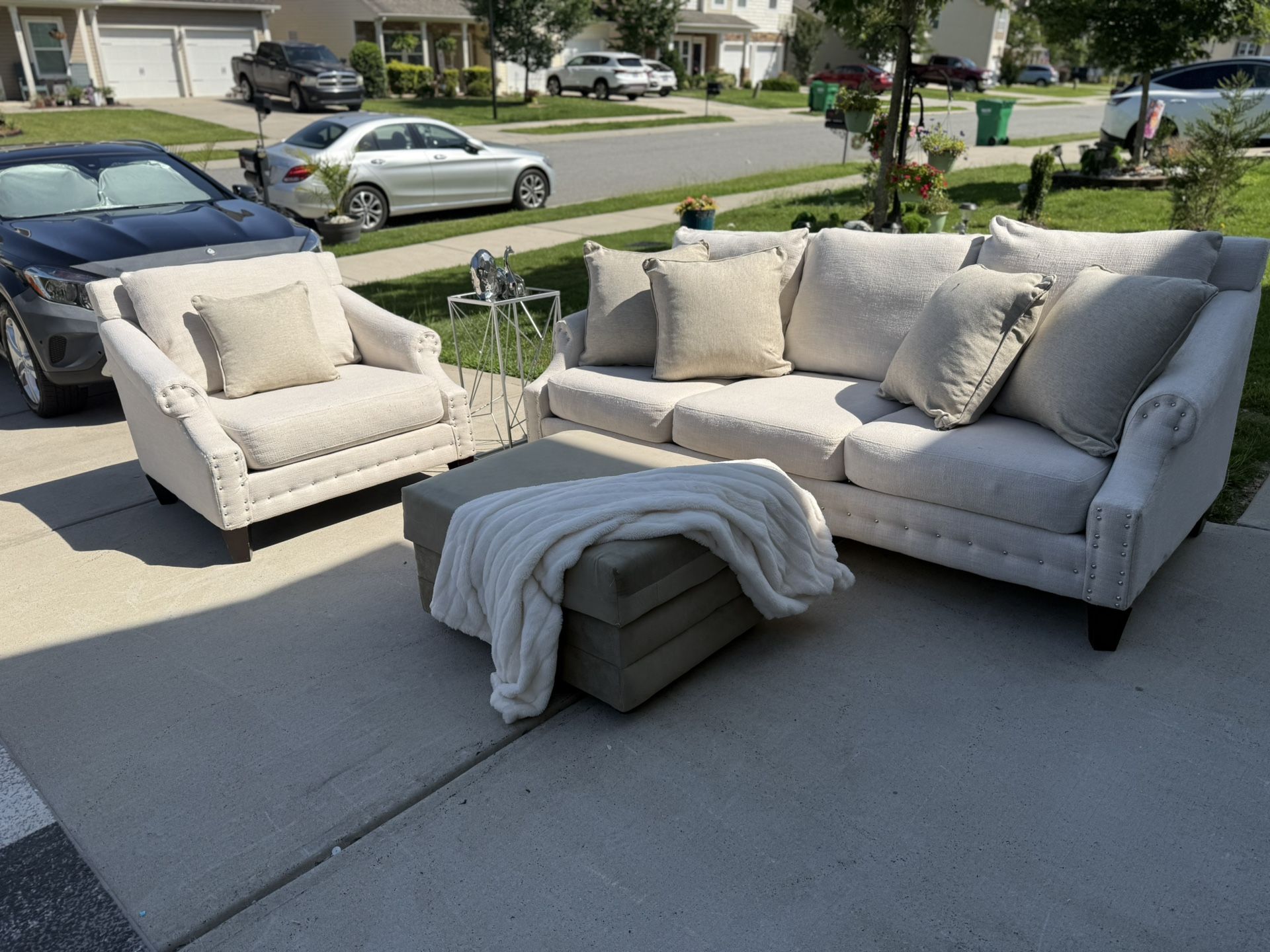 Full Size Sofa Set – Includes Matching Chair, Ottoman & Side Table!
