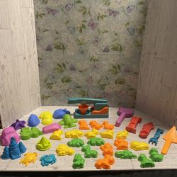 Kinetic Sand Bundle