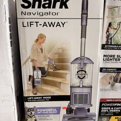 Shark Navigator Lift Away Vacuum Brand New In Box 