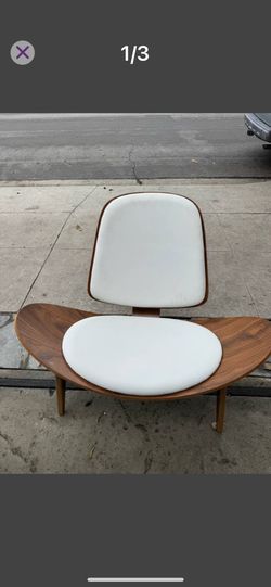 Beautiful Wegner Chair - New Replication