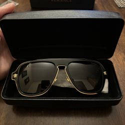 VERSACE MEDUSA RETRO CHARM SUNGLASSES 