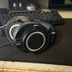 Audio Technica ATH-M50x Studio headphones