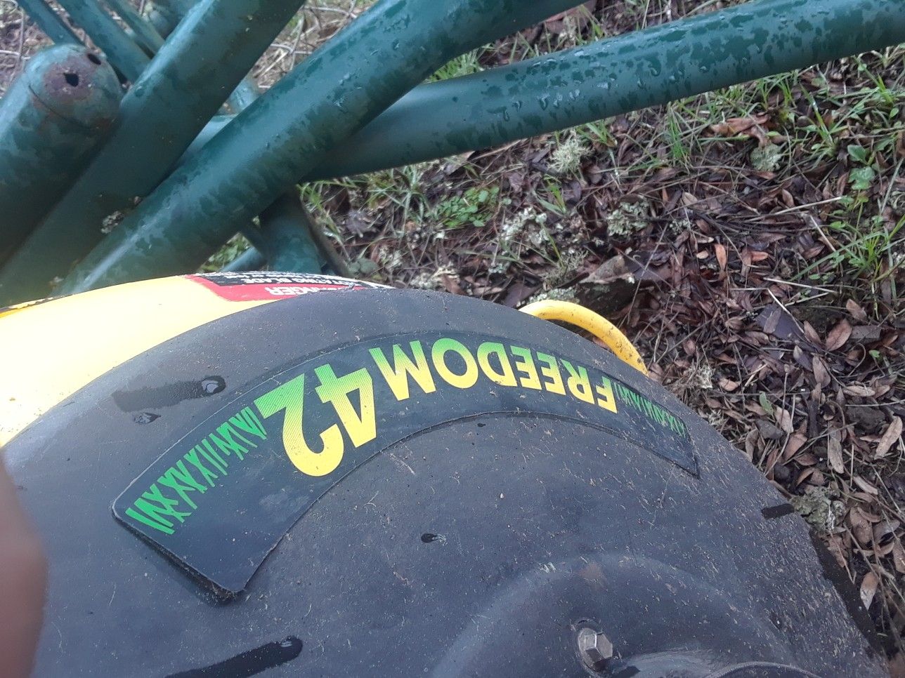 Johndeer freedom 42 mulching deck