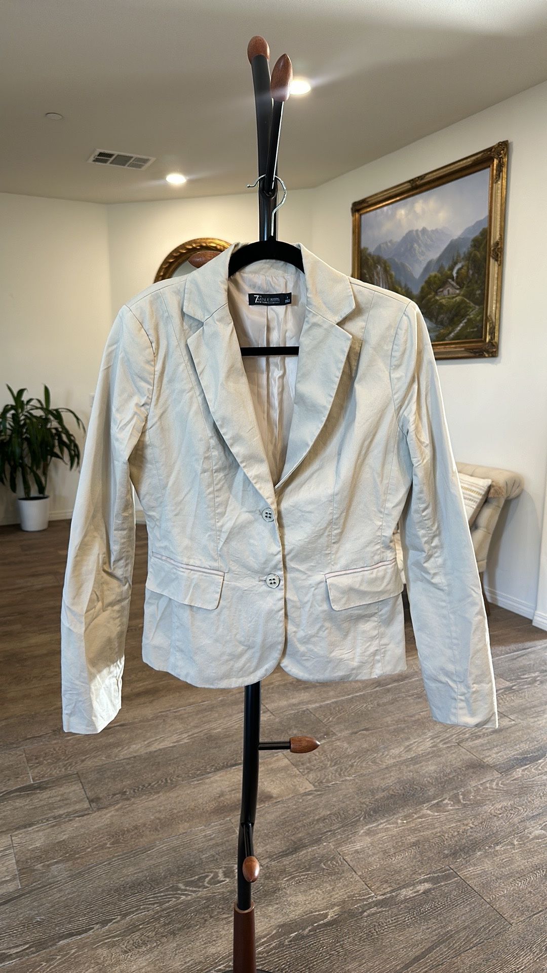 Woman\'s light brown blazer seventh Avenue 