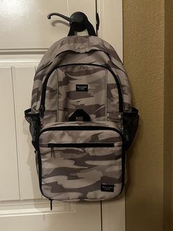 Abercrombie backpack and lunchbox set
