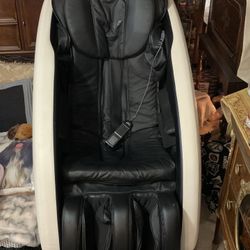 Osaka Massage Chair. GREAT CONDITION.  