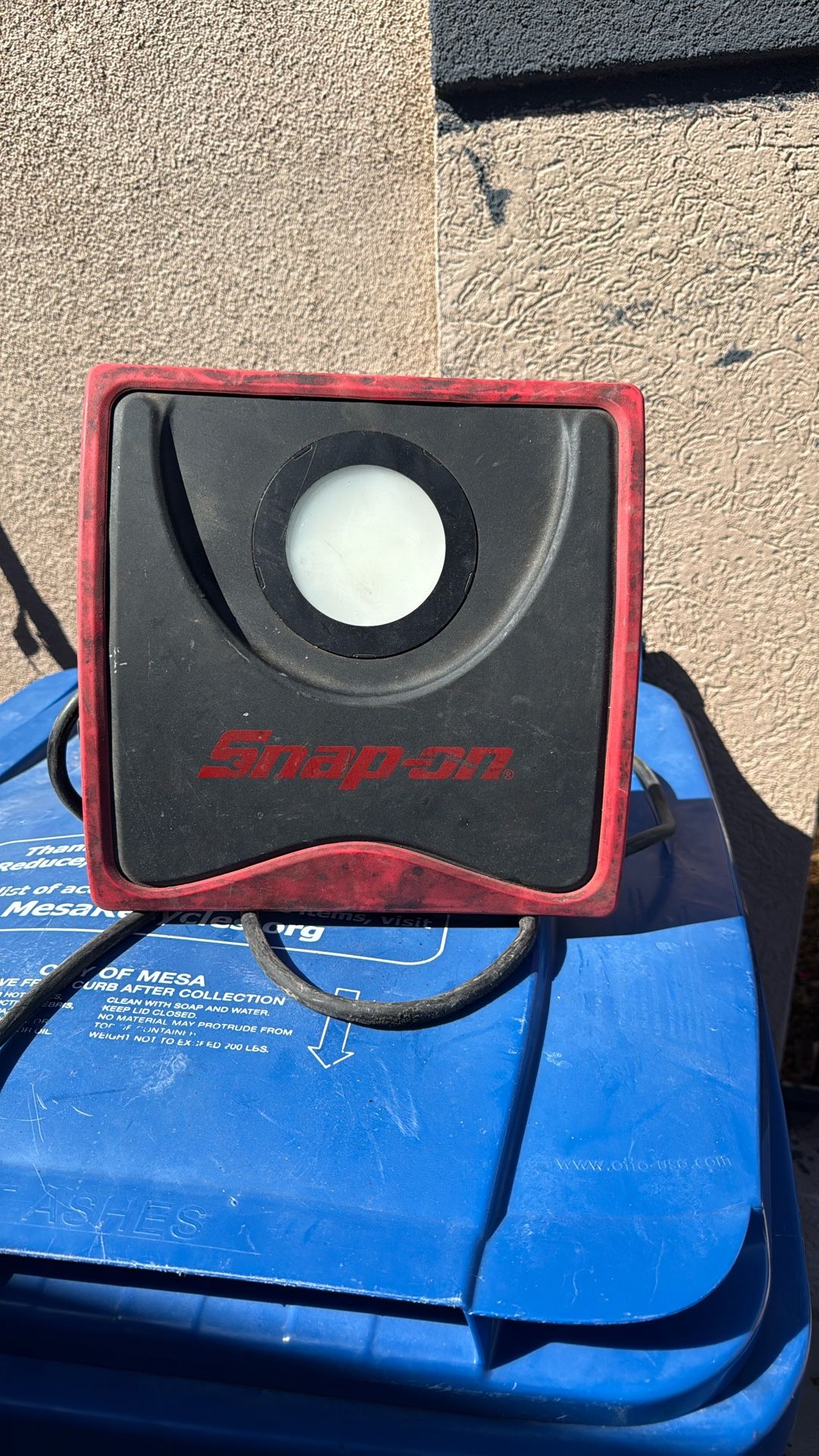 Snap on super floodlight