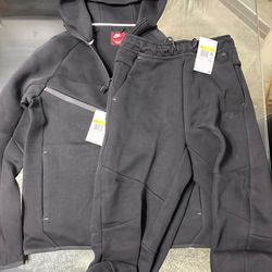 *NEW* Authentic OG Black Nike Tech Set