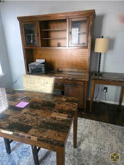 4 piece Office Desk with Hutch