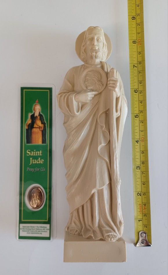 Vintage Hard Plastic St Jude Statue With Laminated Bookmark