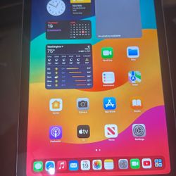 10th Generation iPad 64gb