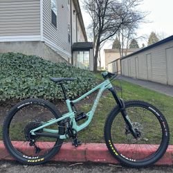 Juliana Roubion R Women’s Full Suspension Mountain Bike (2020) Aluminium Bicycle XS frame