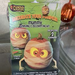 Halloween Pumpkin Masters Mummy Decorating and Carving Kit for 2 pumpkins New/unopened. 
