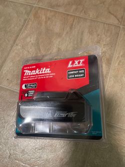 BaterÃa MAKITA 18v Tamaño 2