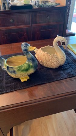 Home and Garden. Ceramic Bird & Swan Plant Holders